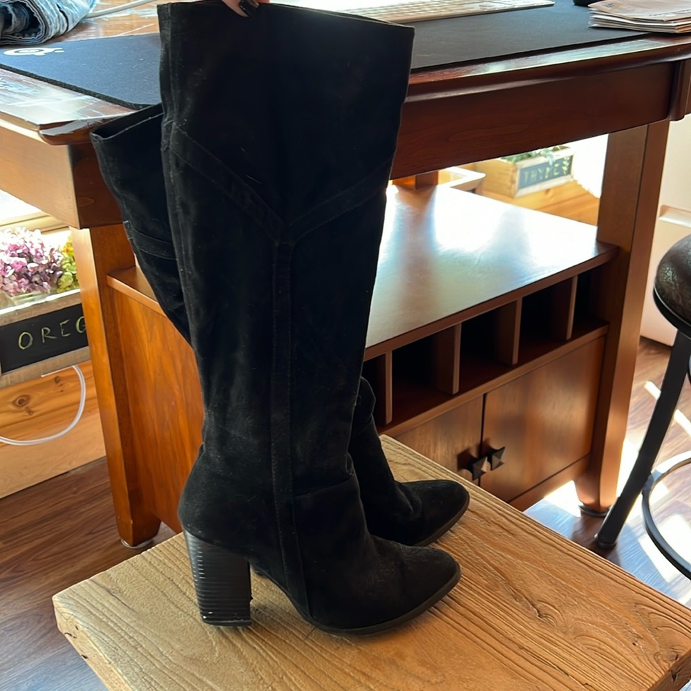 Heeled boots.